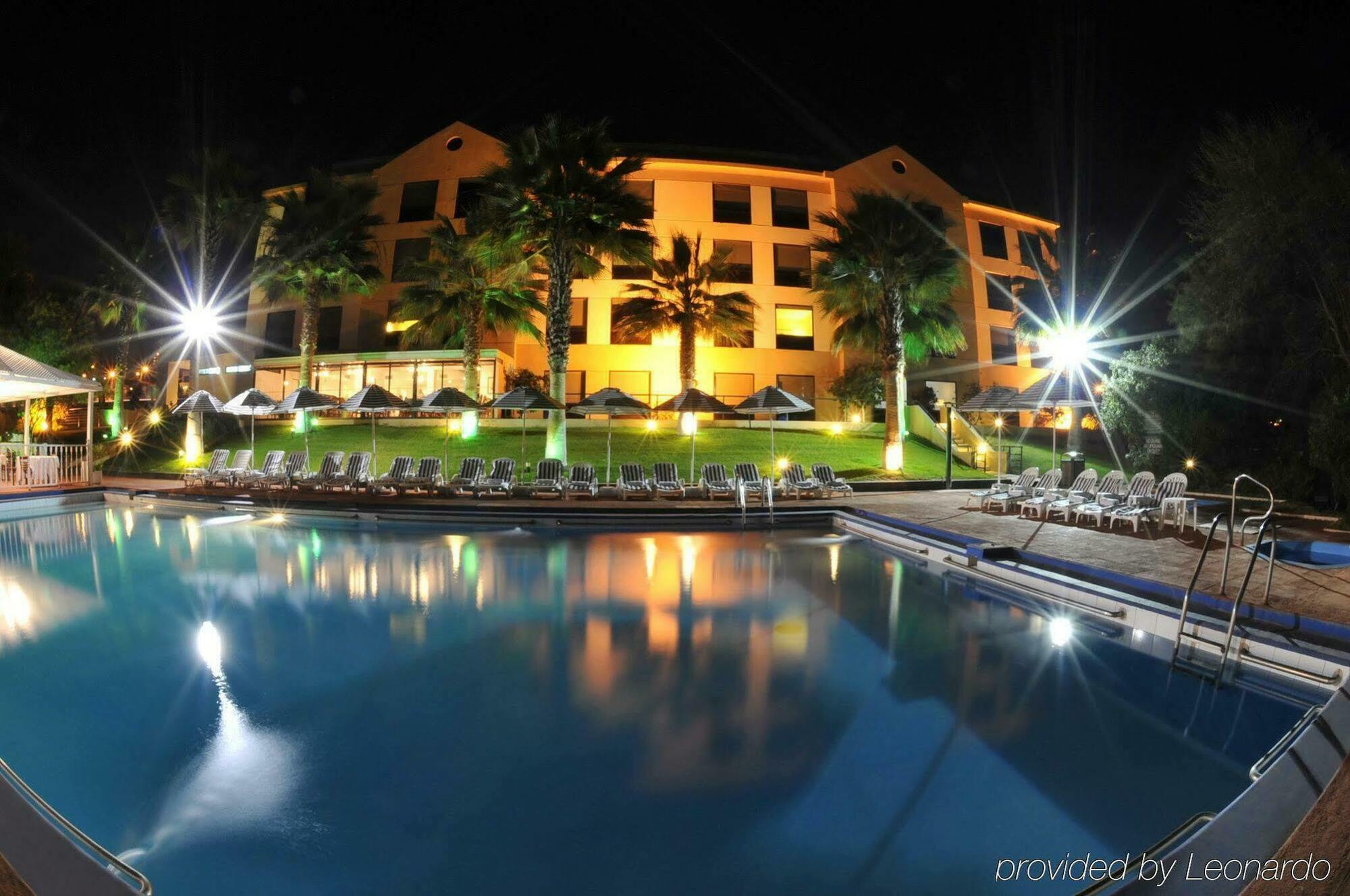 Hotel NH Iquique Facilidades foto